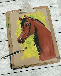 Лошадь